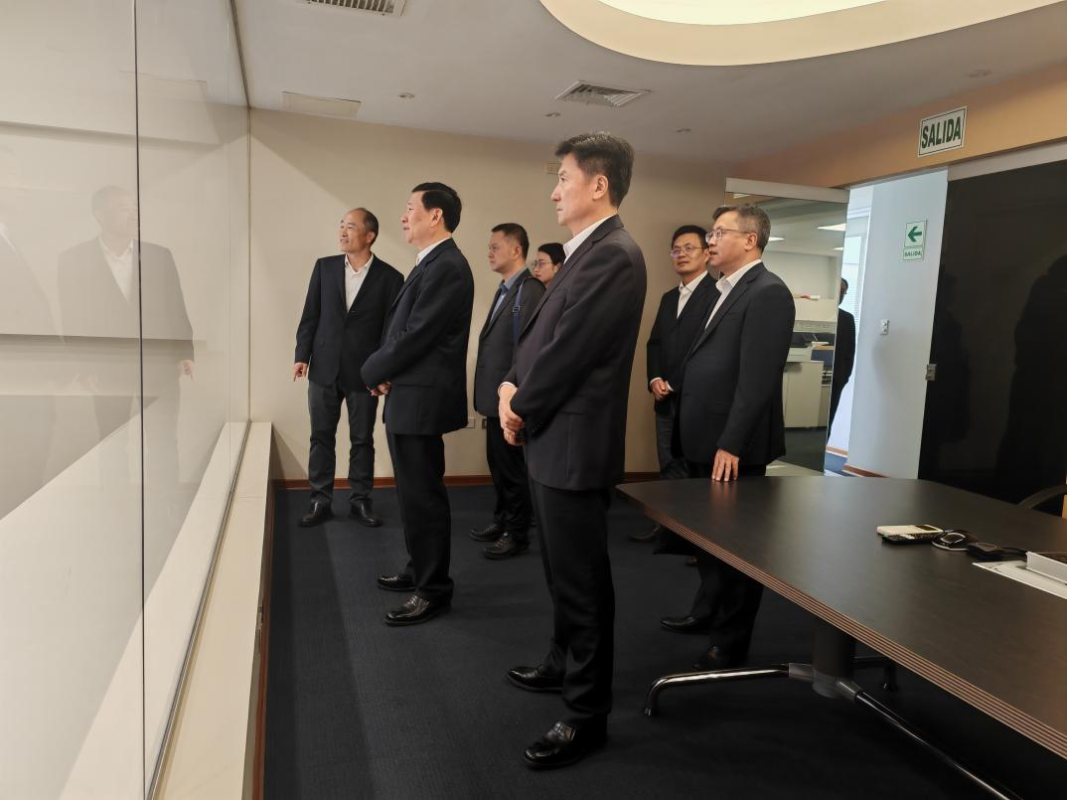 Wang Xiangxi, 응급 관리부 장관 및 그의 당은 연구 및지도를 위해 Changjiang Electric 카지노 사이트 추천 Ludes Company에 갔다